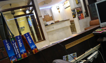 Residencia Hotel The Spot
