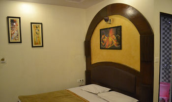 Residencia Hotel The Spot