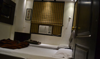 Residencia Hotel The Spot