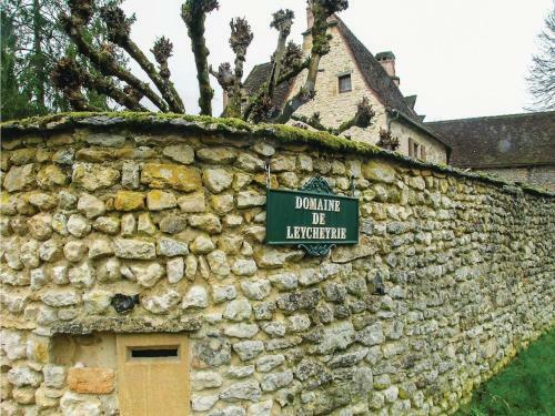 Two-bedroom Holiday Home In Auriac-du-perigord