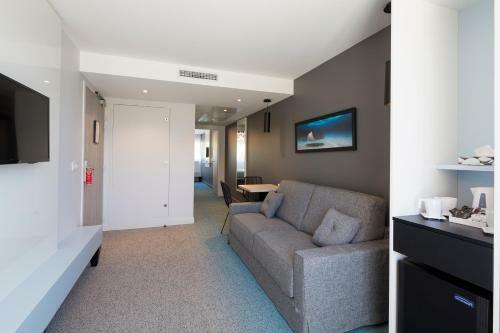 Hotel Op�ralia H�tel Les Pins