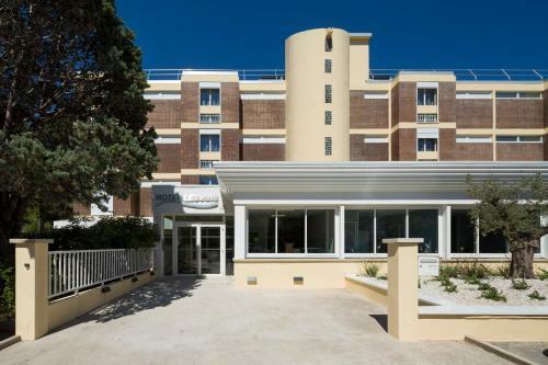 Hotel Op�ralia H�tel Les Pins