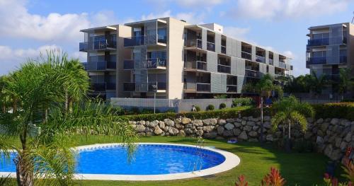 Apartment In Paradise Village