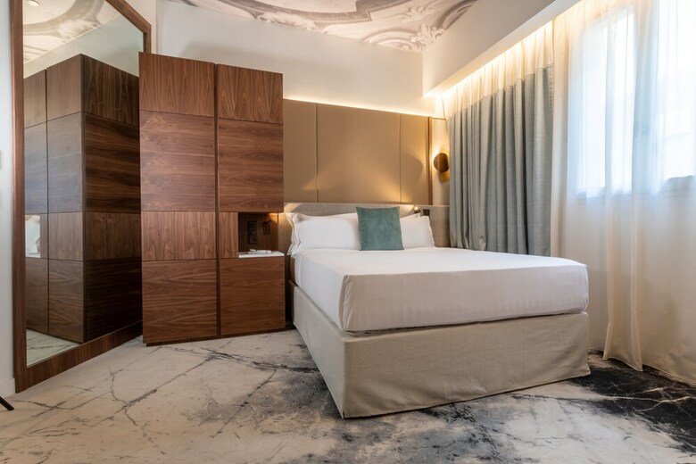 Hotel Intercontinental Paris Avenue Marceau
