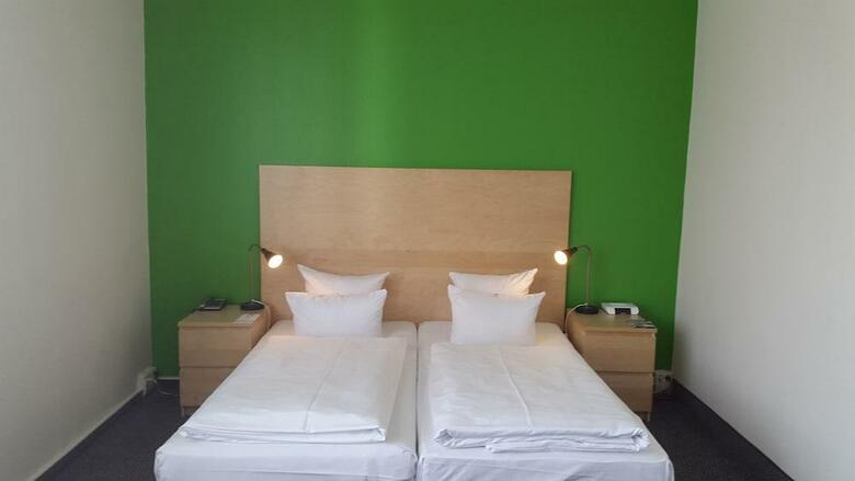 Sorat Hotel Ambassador