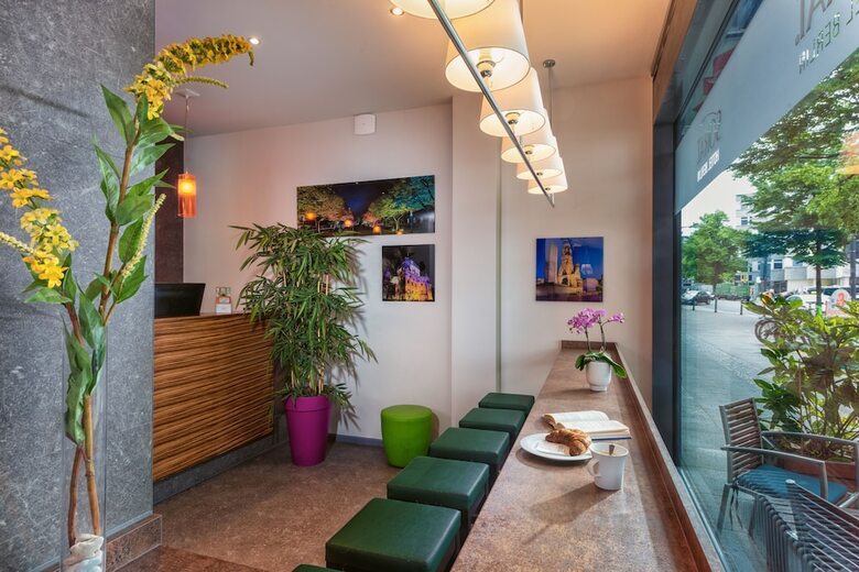 Sorat Hotel Ambassador