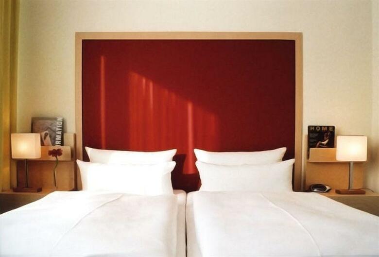 Sorat Hotel Ambassador