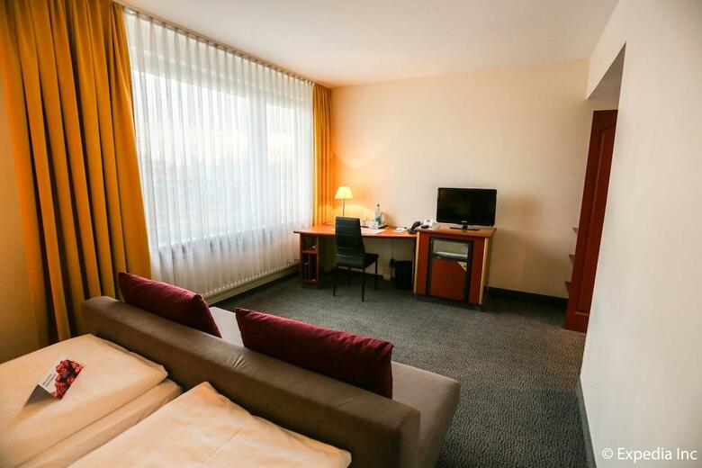 Sorat Hotel Ambassador