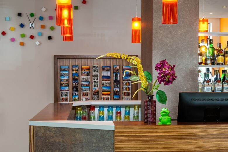 Sorat Hotel Ambassador
