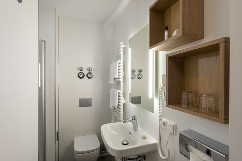 Sorat Hotel Ambassador
