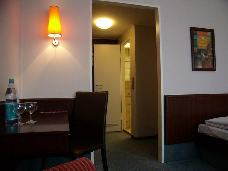Sorat Hotel Ambassador