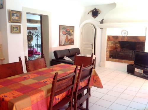 Holiday Home Chemin Du Pont Des Colles