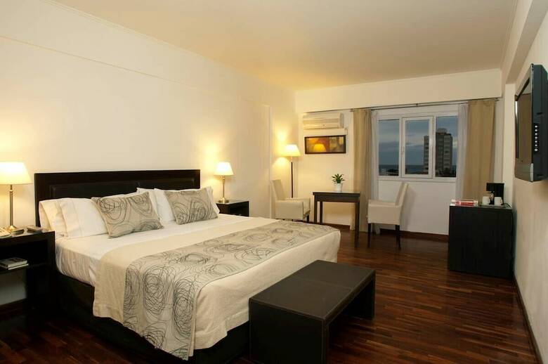 Tolosa Hotel
