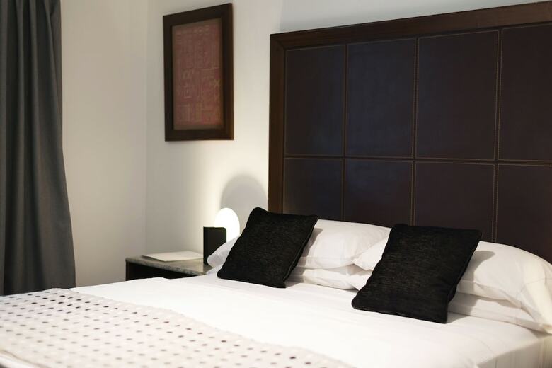 Tolosa Hotel