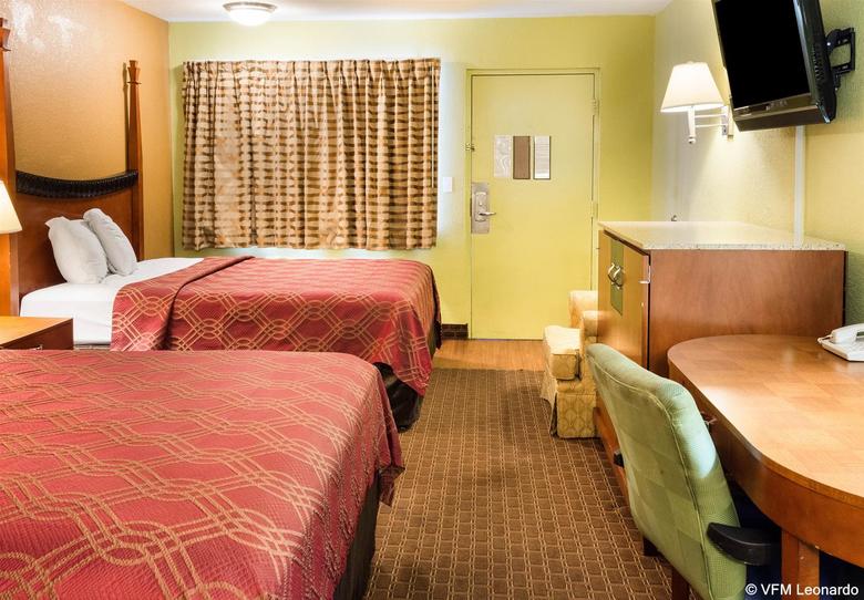 Hotel Econo Lodge I-64  And  Us 13
