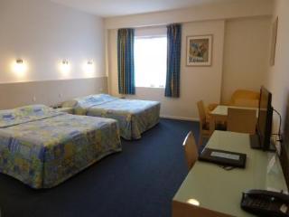 Hotel Mayfair Plaza Motel