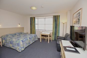 Hotel Mayfair Plaza Motel
