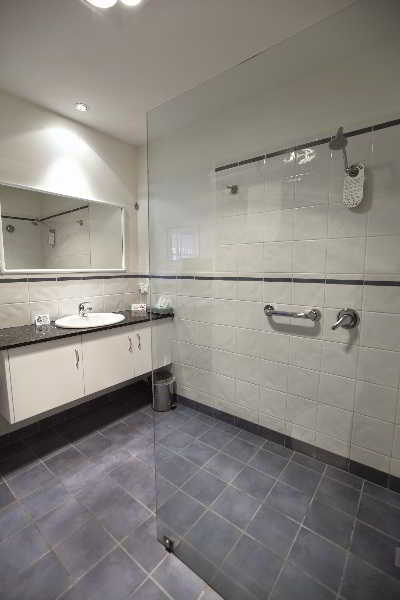 Hotel Mayfair Plaza Motel