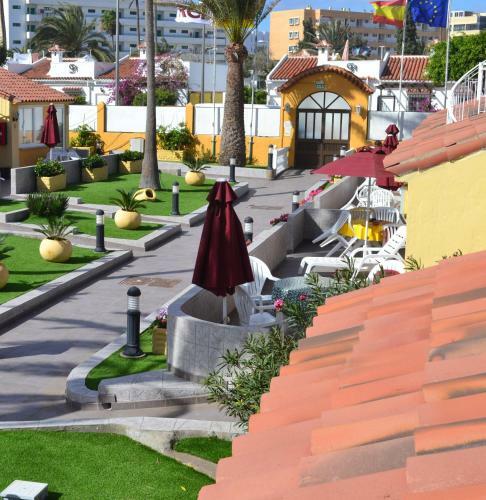 Club Primavera Apartments