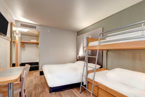 Hotel B&B H�tel Louveciennes