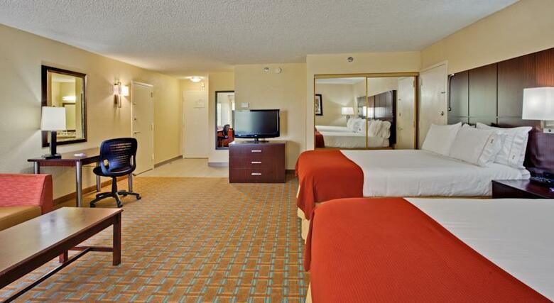Holiday Inn Express Hotel And Suites
