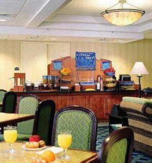 Holiday Inn Express Hotel And Suites