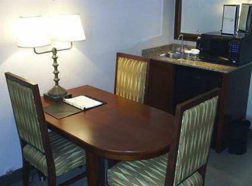Hotel Embassy Suites Nashville - Airport