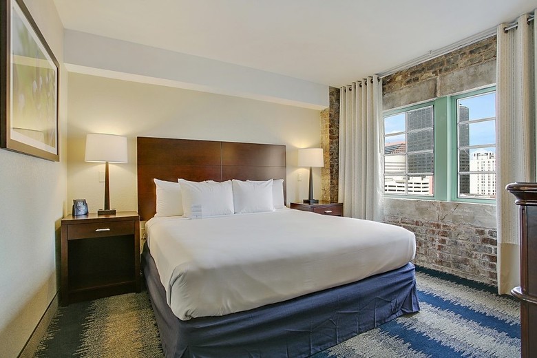 Hotel Embassy Suites New Orleans Convention Center