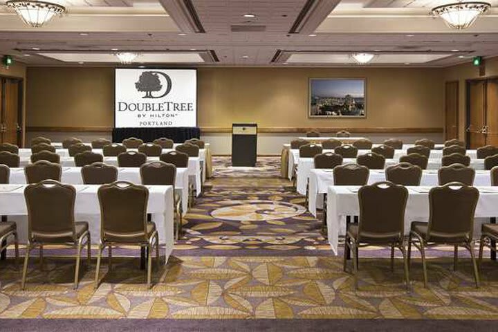 Doubletree Hotel & Exec. Meeting Ctr. Portland-lloyd Center