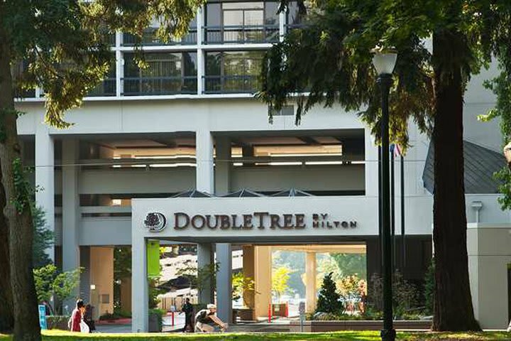 Doubletree Hotel & Exec. Meeting Ctr. Portland-lloyd Center