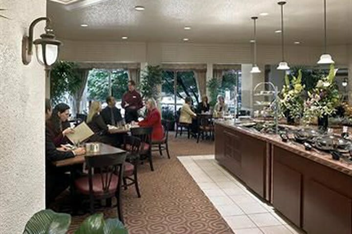 Doubletree Hotel & Exec. Meeting Ctr. Portland-lloyd Center