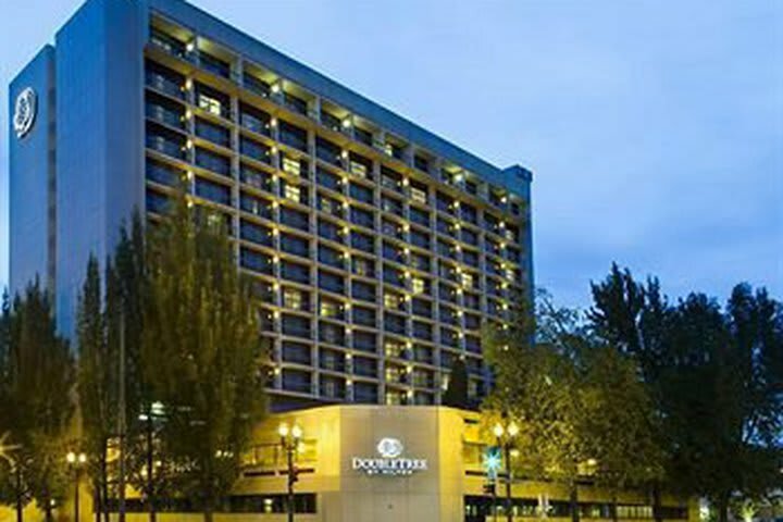 Doubletree Hotel & Exec. Meeting Ctr. Portland-lloyd Center