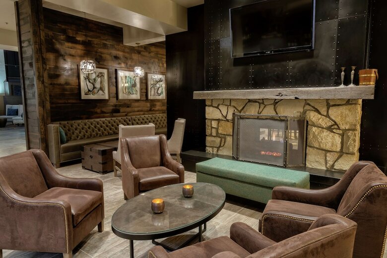 Hotel Embassy Suites Tulsa - I-44