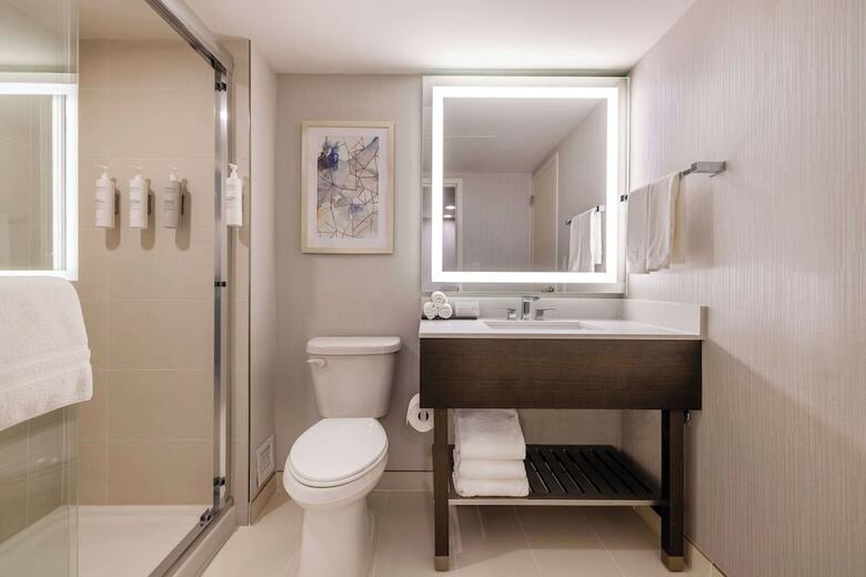 Hotel Embassy Suites Tulsa - I-44