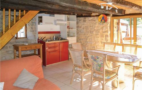 Five-bedroom Holiday Home In Padirac