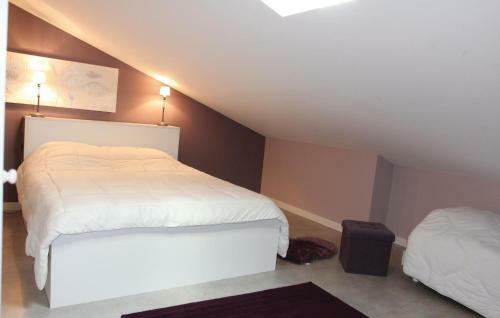 Holiday Home St Restitut With Fireplace I