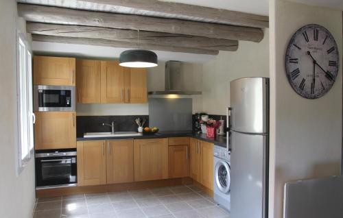 Holiday Home St Restitut With Fireplace I