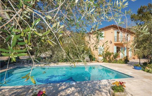 Three-bedroom Holiday Home In Speracedes