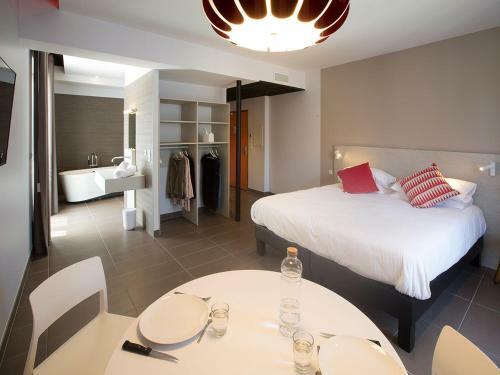 Apartamentos Les Fleurines Appart'hotel