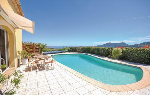 Five-bedroom Holiday Home In Les Adrets D L�esterel