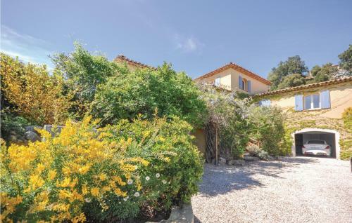 Five-bedroom Holiday Home In Les Adrets D L�esterel