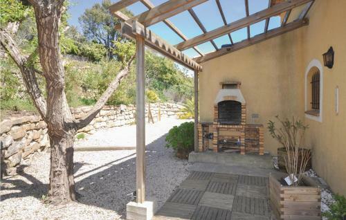 Five-bedroom Holiday Home In Les Adrets D L�esterel