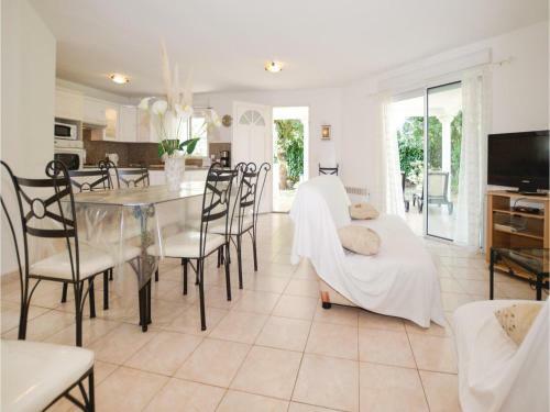 Three-bedroom Holiday Home In Moriani Plage