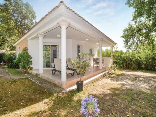 Three-bedroom Holiday Home In Moriani Plage