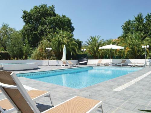 Three-bedroom Holiday Home In Moriani Plage