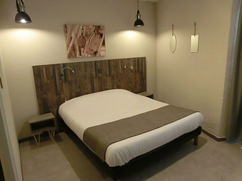 Hotel Sur Le Quai