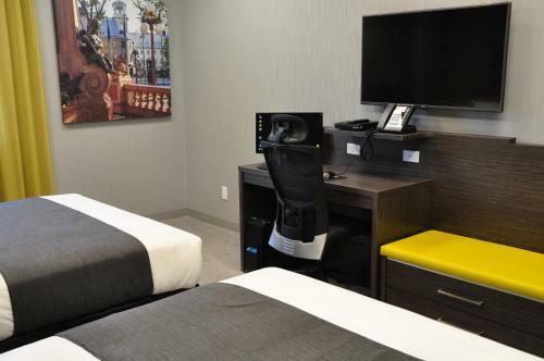 Hotel H�tel & Suites Le Dauphin Qu�bec