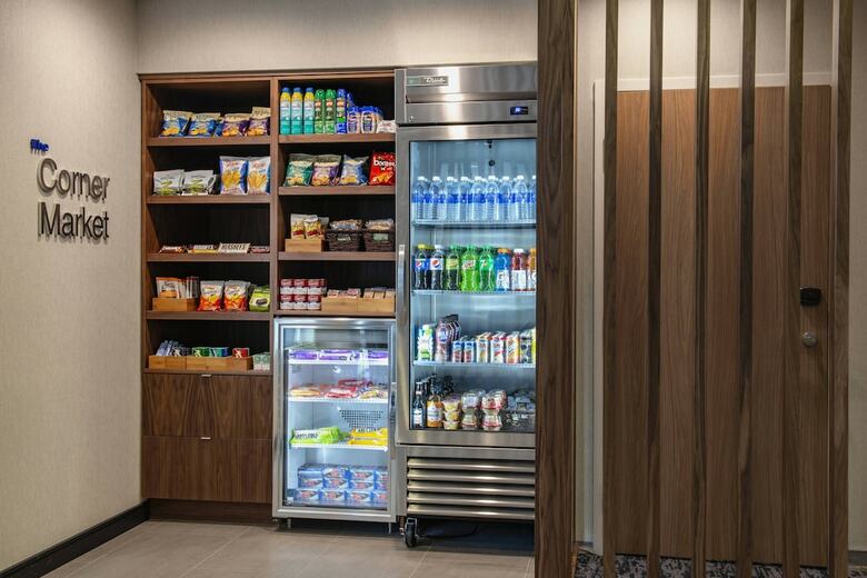 Hotel Fairfield Inn & Suites By Marriott Kelowna - Studio Suite Cb