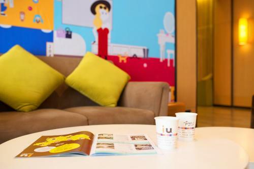 Iu Hotel Chongqing Rongchang Railway Station