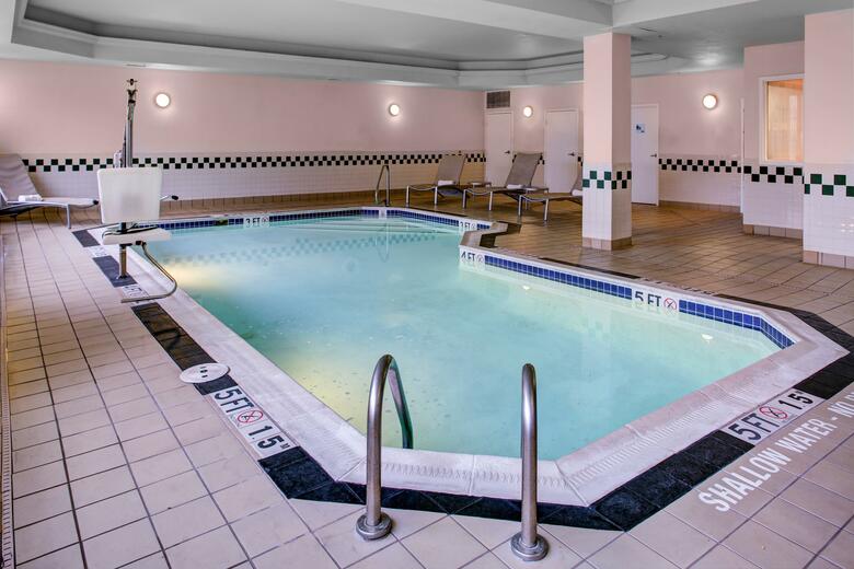 Holiday Inn Express Hotel & Suites Pittsburgh-south Side